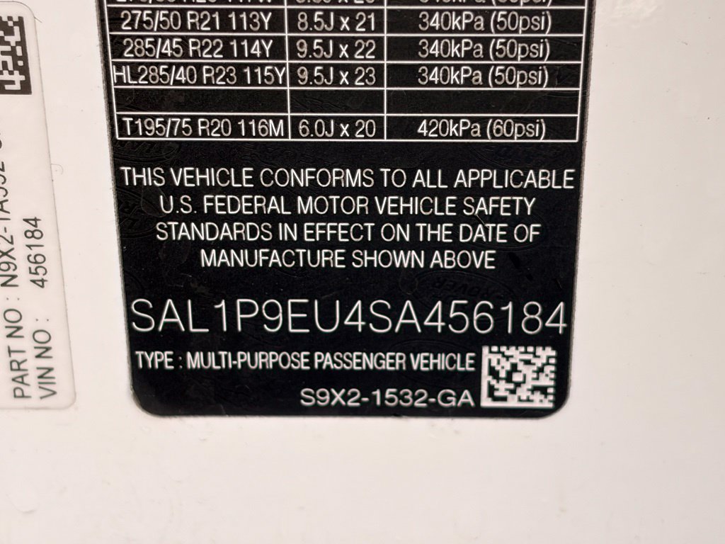 Used 2025 Land Rover Range Rover Sport SE AWD/4WD image 18