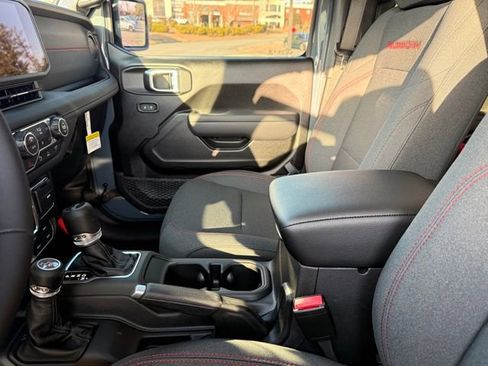 New 2026 Jeep Wrangler Unlimited Rubicon w/ Safety Group AWD/4WD image 25