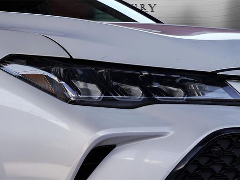 Used 2020 Toyota Avalon TRD image 10