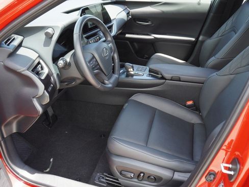 Certified 2025 Lexus UX 300h FWD w/ Accessory Package (Z1) image 13