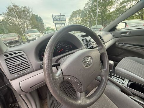 Used 2006 Toyota Camry LE image 10
