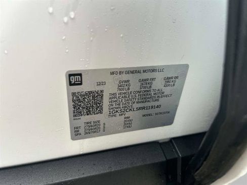 Used 2024 GMC Yukon AT4 w/ Technology Package image 34