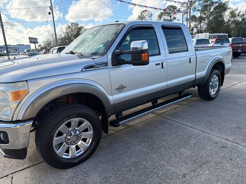 Used 2012 Ford F250 Lariat w/ Lariat Ultimate Pkg image 4