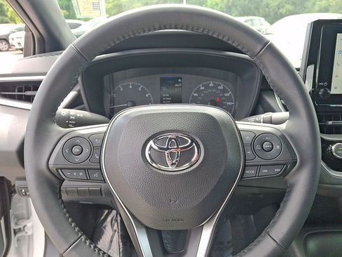 Used 2024 Toyota Corolla SE FWD image 17