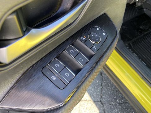 New 2026 Nissan Kicks SR image 10