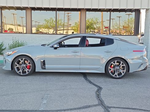 Used 2020 Kia Stinger GT1 image 4
