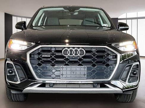 Used 2023 Audi Q5 2.0T Premium Plus w/ Premium Plus Package AWD/4WD image 2