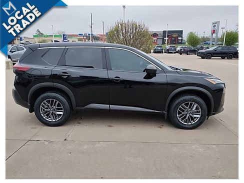 Used 2023 Nissan Rogue S AWD/4WD image 6