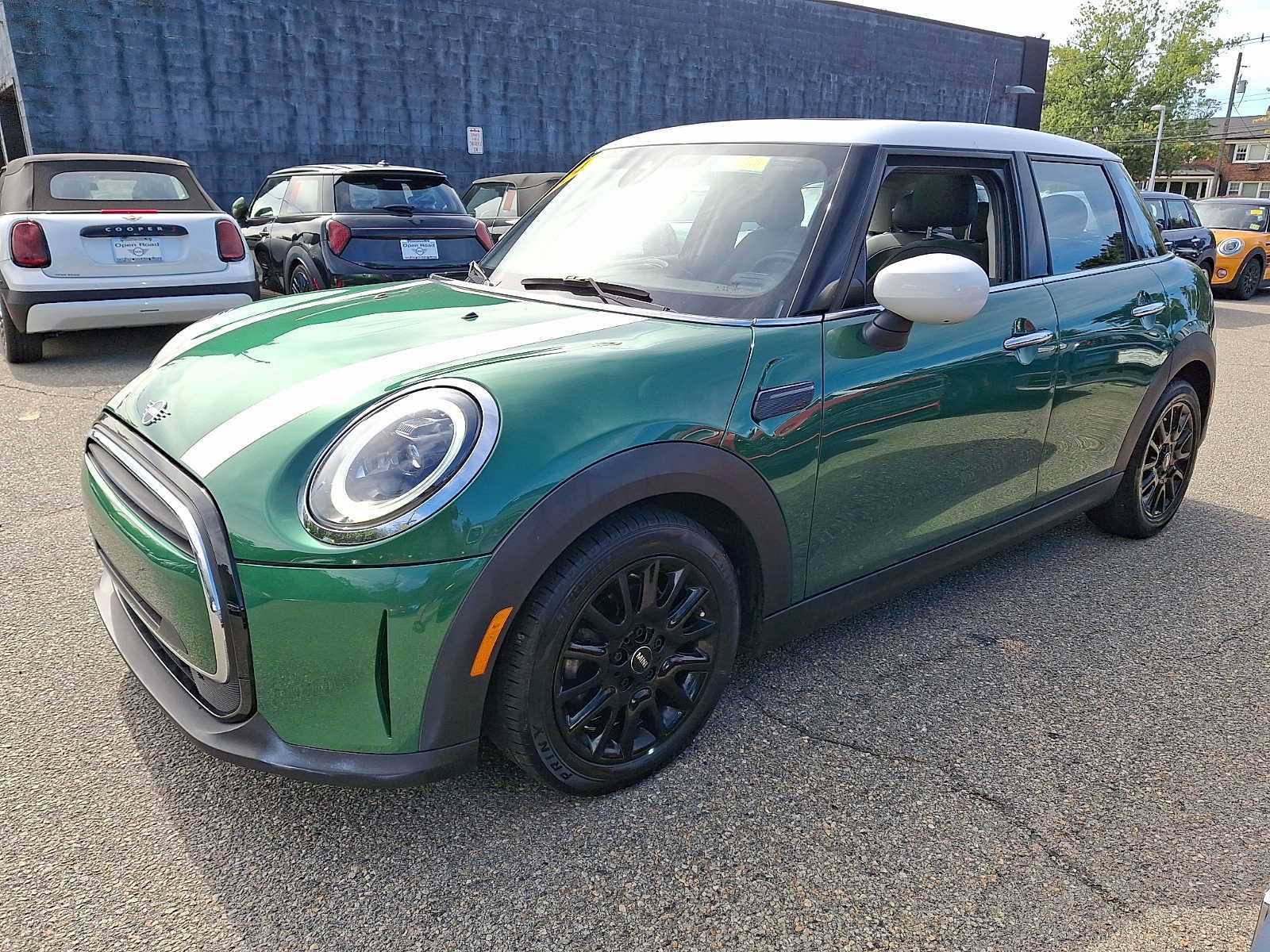 Used 2024 MINI Cooper 4-Door Hardtop FWD image 2