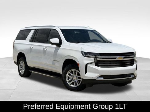 Used 2024 Chevrolet Suburban LT AWD/4WD image 2