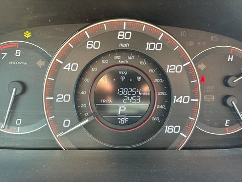 Used 2014 Honda Accord EX image 8