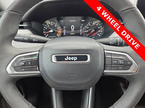 Used 2023 Jeep Compass Latitude AWD/4WD image 24