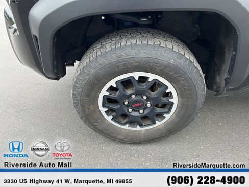 Used 2024 Toyota Tacoma TRD Off-Road AWD/4WD image 11