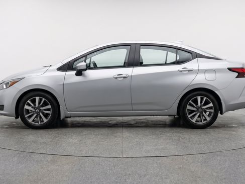 Used 2025 Nissan Versa SV FWD image 5