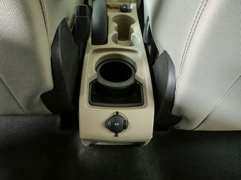Used 2013 Ford Fiesta SE FWD image 17