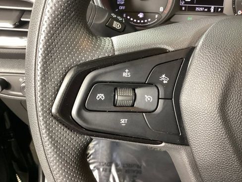 Used 2022 Chevrolet TrailBlazer LT w/ Driver Confidence Package image 27