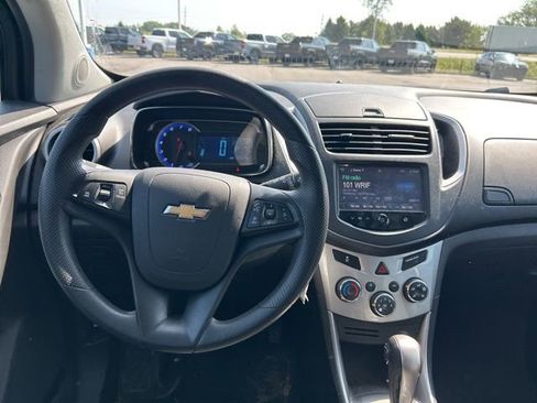 Used 2016 Chevrolet Trax LT AWD/4WD image 6