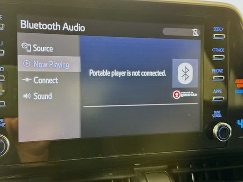 Used 2019 Toyota C-HR XLE FWD image 17
