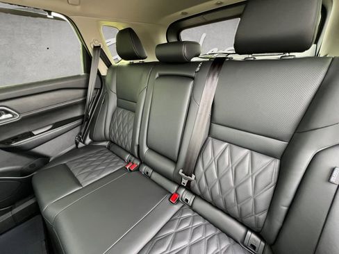 New 2026 Nissan Rogue Platinum AWD/4WD image 23