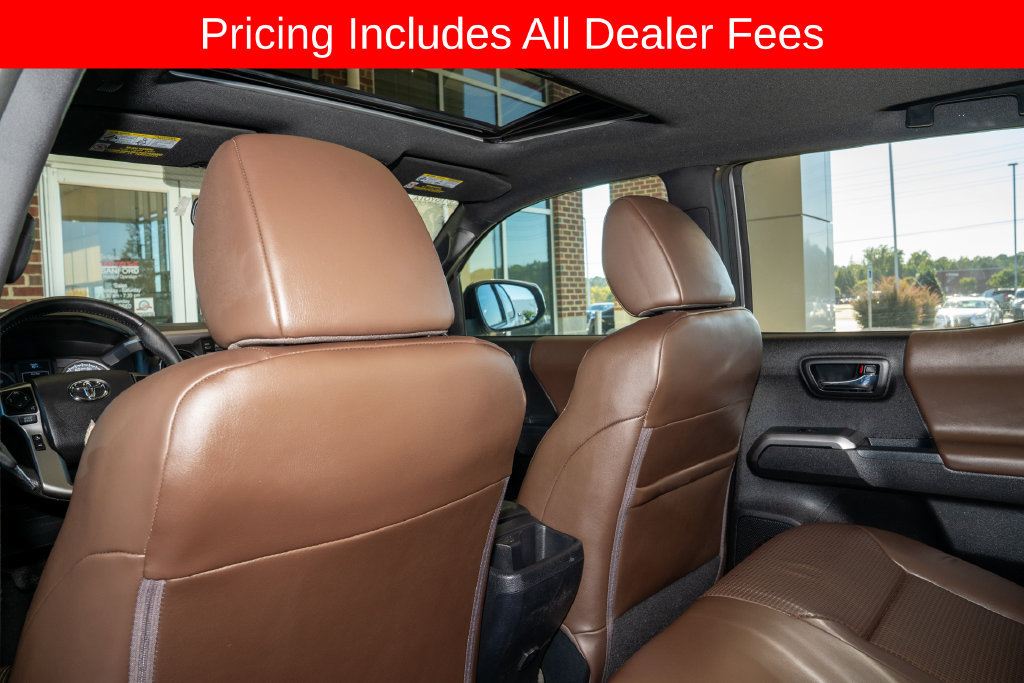 Used 2021 Toyota Tacoma Limited AWD/4WD image 8