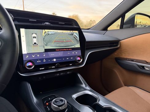 Used 2023 Lexus RZ 450e Premium w/ Technology Package image 23