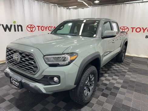 Used 2023 Toyota Tacoma TRD Off-Road image 3