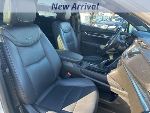 Used 2021 Cadillac XT5 Premium Luxury image 8