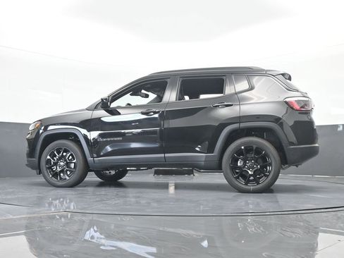 Used 2026 Jeep Compass Latitude AWD/4WD image 49
