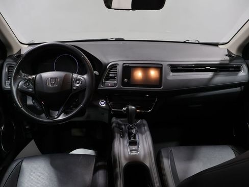 Used 2019 Honda HR-V Touring image 18