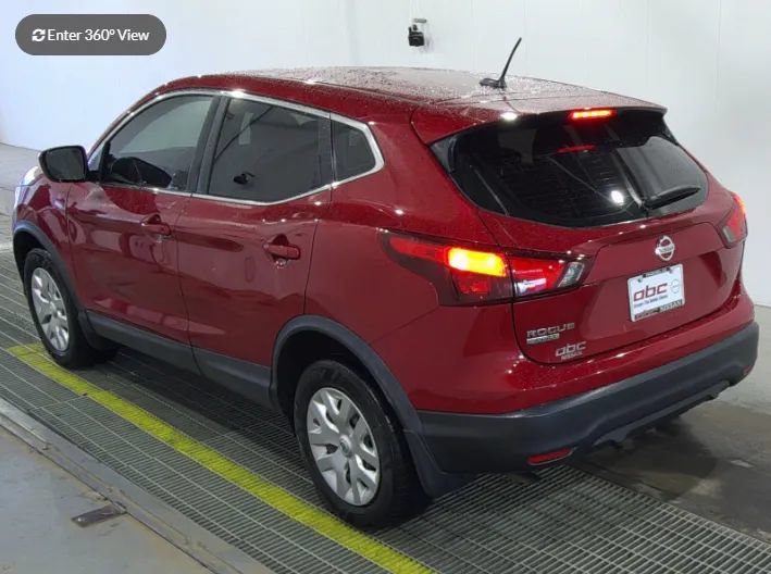 Used 2018 Nissan Rogue Sport S FWD image 3