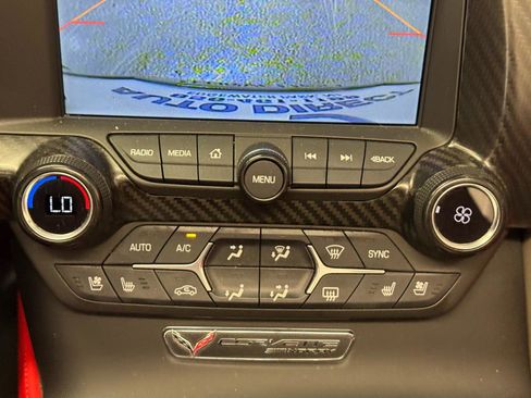 Used 2015 Chevrolet Corvette Z06 w/ 3LZ Preferred Equipment Group RWD image 21