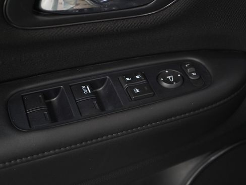 Used 2017 Honda HR-V LX image 20