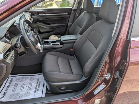 Used 2023 Nissan Altima 2.5 SV FWD image 23