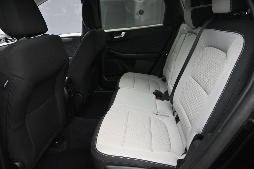 Used 2023 Ford Escape Active w/ Tech Pack #2 AWD/4WD image 12