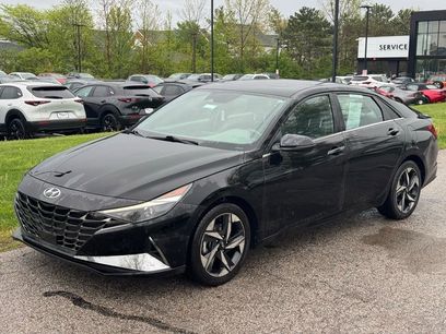 Used 2021 Hyundai Elantra SEL w/ Convenience + Premium Package
