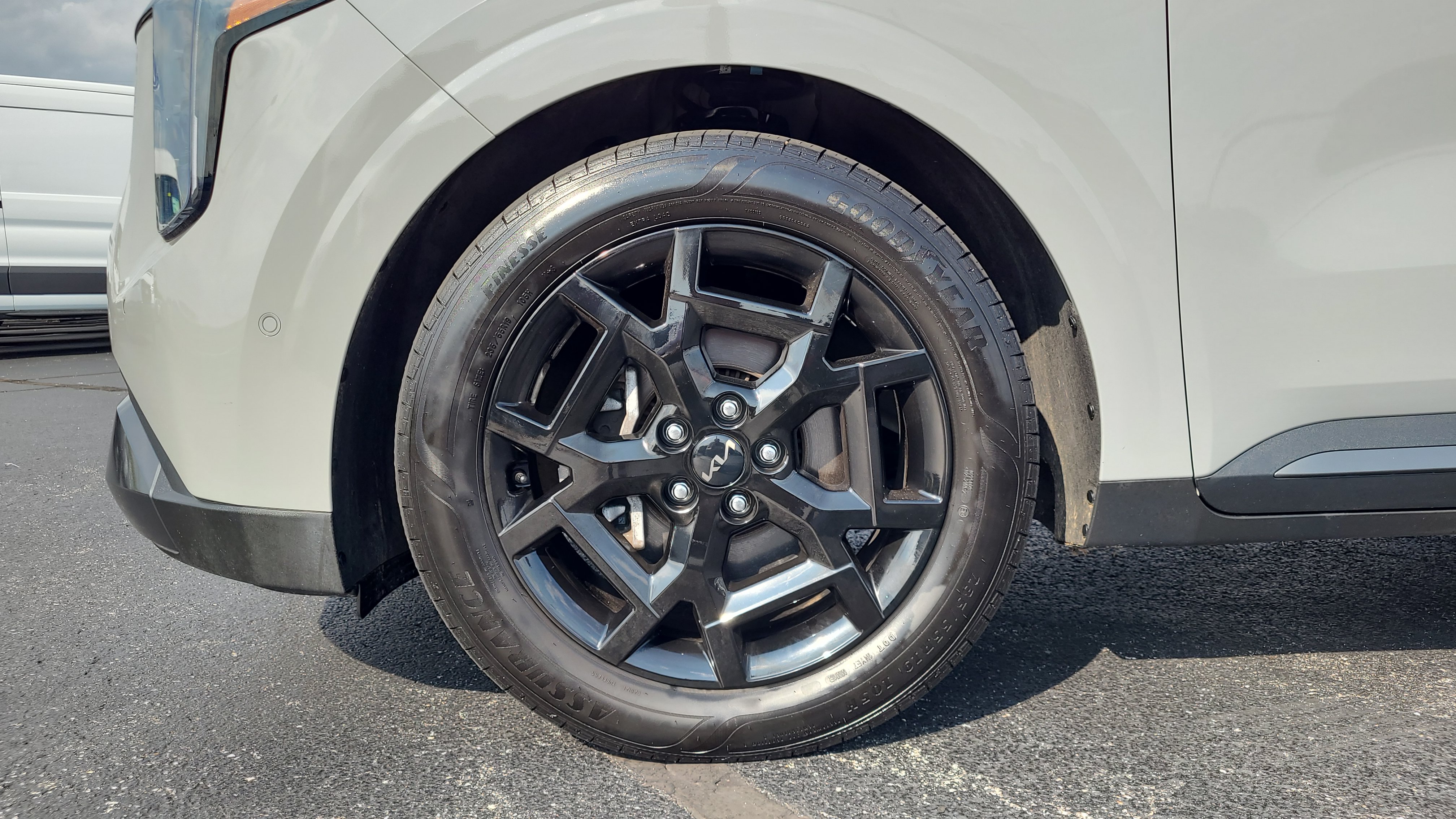 Used 2025 Kia Carnival SX Prestige FWD image 10
