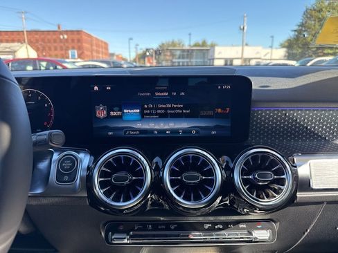 Certified 2026 Mercedes-Benz GLB 250 4MATIC image 30