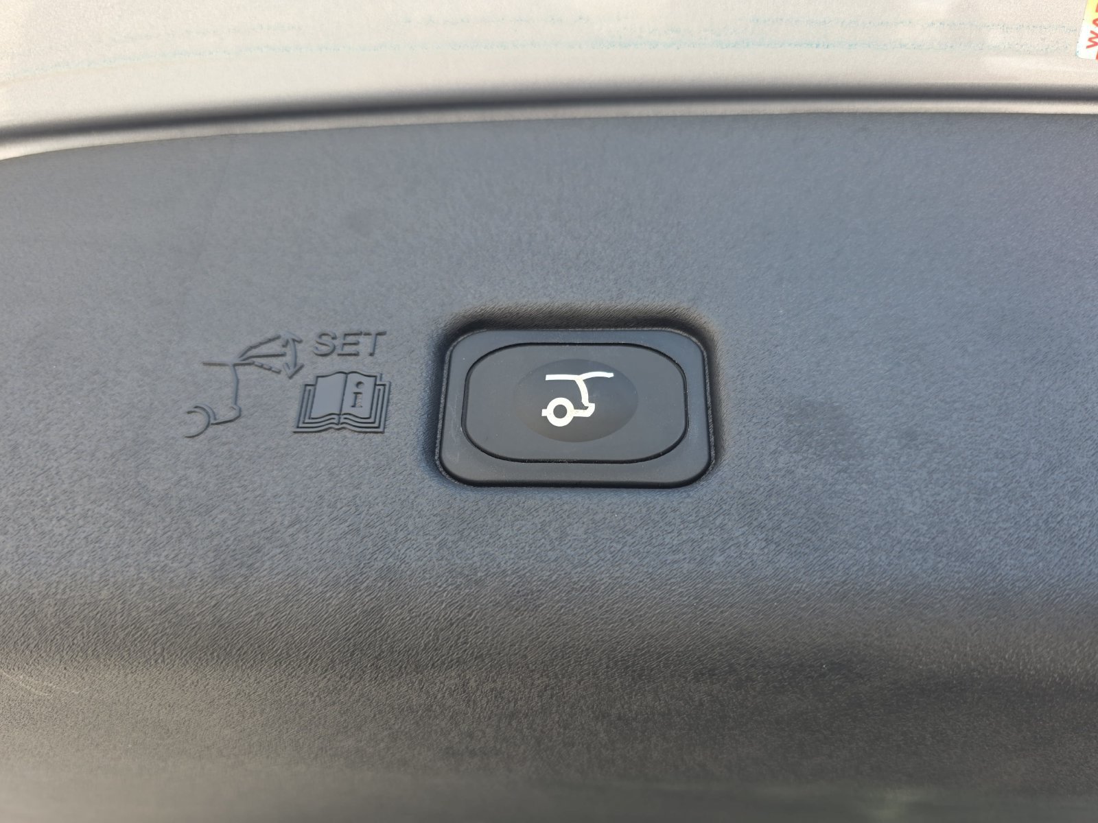 Used 2024 Lincoln Nautilus Premier AWD/4WD image 31