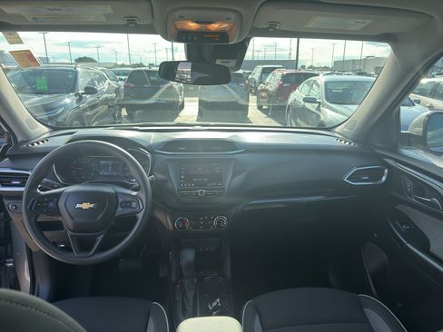 Certified 2023 Chevrolet TrailBlazer LT AWD/4WD image 29