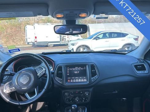 Used 2019 Jeep Compass Trailhawk image 2