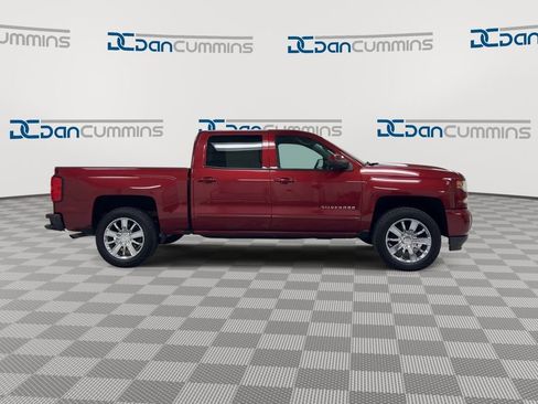 Used 2018 Chevrolet Silverado 1500 LT w/ All Star Edition AWD/4WD image 9