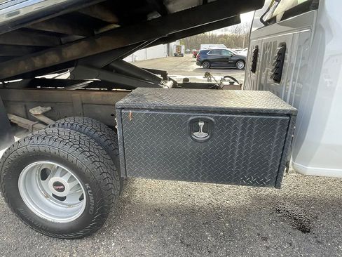 Used 2023 GMC Sierra 3500 Pro w/ Convenience Package image 20