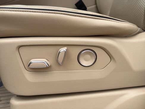 Used 2023 Cadillac Escalade Premium Luxury w/ LPO, Floor Liner Package AWD/4WD image 11