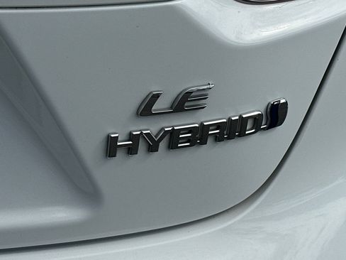 Used 2024 Toyota Corolla LE w/ LE Convenience Package FWD image 26