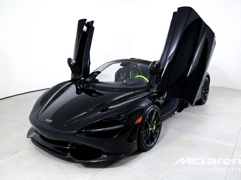 New 2026 McLaren 750S Spider RWD image 6
