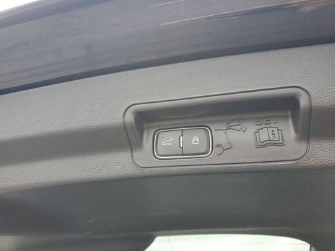 Used 2023 Ford Explorer XLT w/ Equipment Group 202A AWD/4WD image 30