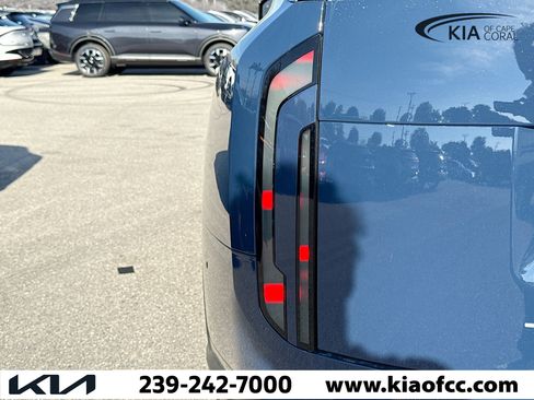 New 2027 Kia Telluride S image 10