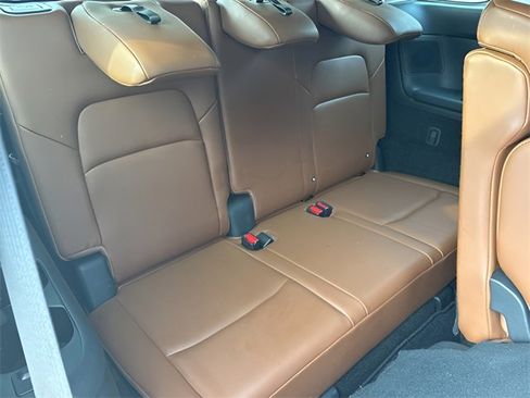 Used 2023 Nissan Pathfinder Platinum w/ Cargo Package image 10