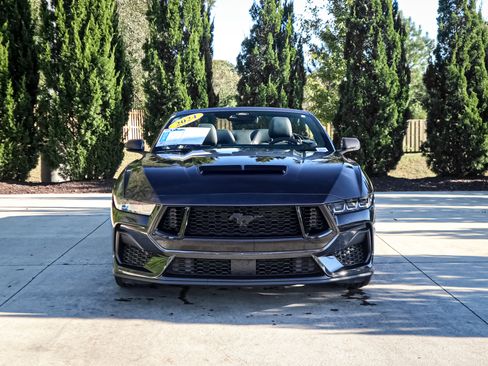 Used 2024 Ford Mustang GT Premium image 3