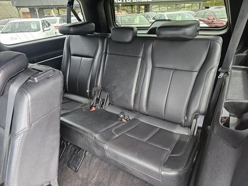 Used 2018 Ford Expedition Max XLT w/ Equipment Group 202A AWD/4WD image 22